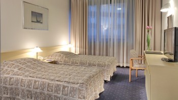 6_ Hotel Slavija Garni Soba sa razdvojenim ležajevima